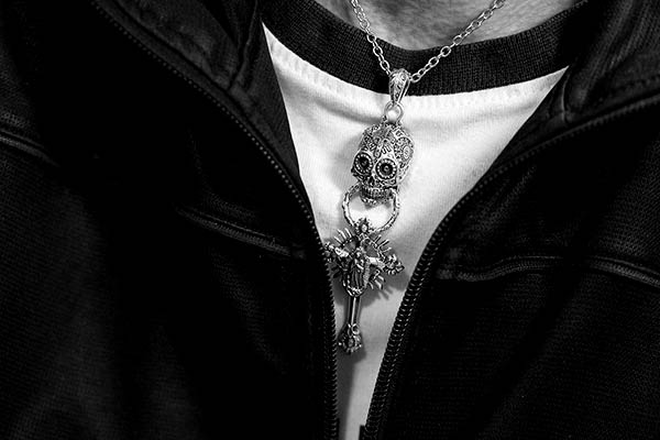 スカル マリア クロス 花 フラワー メキシカン 真鍮 ゴールド メンズ ペンダント ネックレスの通販は