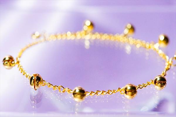 音が鳴るベル 鈴 チャーム装飾 喜平チェーンデザイン イエローゴールドカラー レディース アンクレット 足首のブレスレット の通販はau Pay マーケット アクセサリー通販 Farice