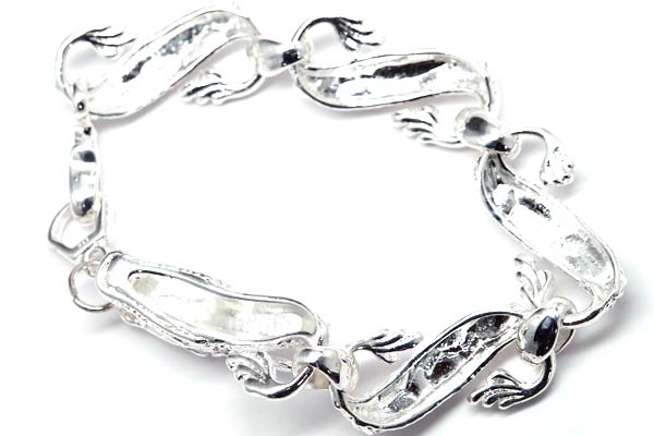 和柄 和風 龍 ドラゴン ホワイトシルバー メンズ ブレスレット の通販はau Pay マーケット 東京アクセサリー