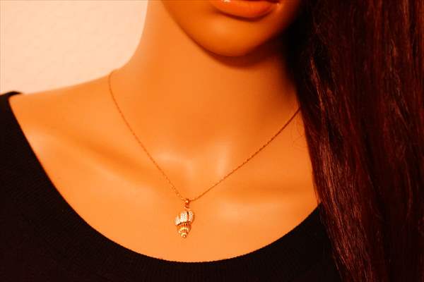 巻貝モチーフ クリアストーン・パヴェ装飾 ピンクゴールド仕上げ レディース ハワイアンジュエリー シルバー925 ネックレス