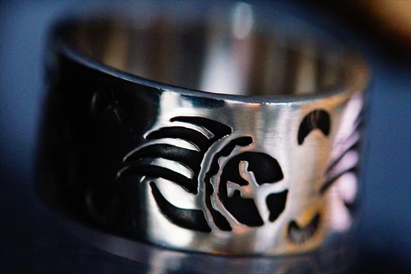 ベアパウ(熊の手)ラウンドデザイン オーバーレイ インディアン