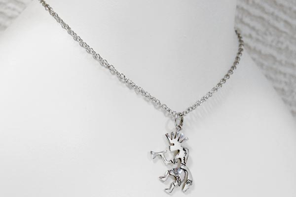 Native Indianココペリ ペンダント 純銀！幸運の精霊 Native Indianココペリ ペンダント 純銀！幸運の精霊 - メルカリ