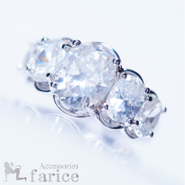 スノーホワイトキュービックジルコニア シャイニージュエリーリングの通販は 5,586円