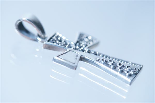 クロス 十字架 アラベスク ツタ ブラックジルコニア シルバー925 ペンダント ネックレスの通販は クロス 十字架 アラベスク ツタ ブラックジルコニア シルバー925 ペンダント ネックレスの通販は