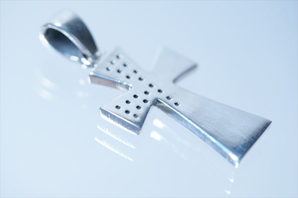 クロス 十字架 アラベスク ツタ ブラックジルコニア シルバー925 ペンダント ネックレスの通販は クロス 十字架 アラベスク ツタ ブラックジルコニア シルバー925 ペンダント ネックレスの通販は