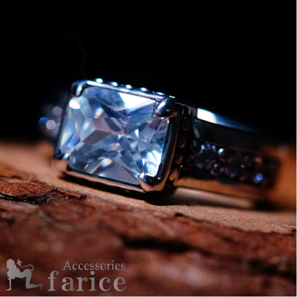 大粒 クリアジルコニア ライン装飾 シルバー925 リング