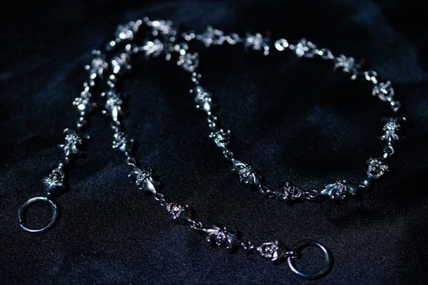 ブラックロジウム スカル 髑髏 百合の花の紋章 シルバー925 ウォレットチェーン ブラックロジウム スカル 髑髏 百合の花の紋章 シルバー925 ウォレット