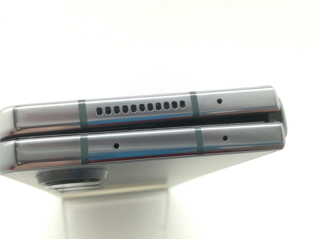 【中古】SAMSUNG au 【SIMフリー】 Galaxy Z Fold4 12GB 256GB SCG16 グレイグリーン【OSU301】保証期間１ヶ月【ランクB】_4