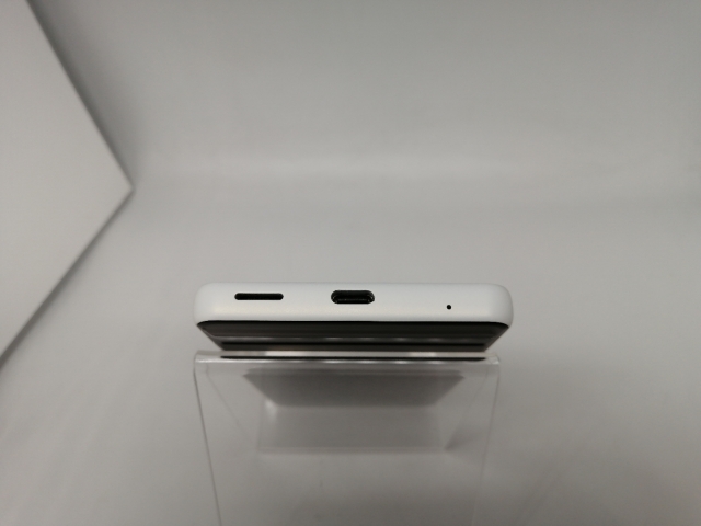 【中古】SONY docomo 【SIMロック解除済み】 Xperia Ace II ホワイト 4GB 64GB SO-41B【OSU301】保証期間１ヶ月【ランクB】_4