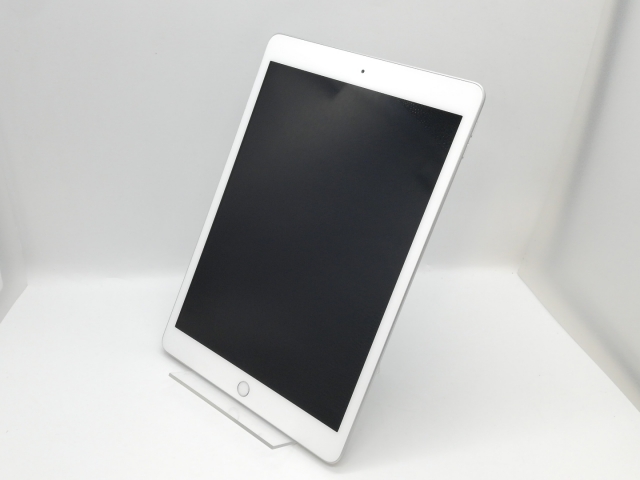 【中古】Apple 【Wi-Fi】 iPad（第8世代/2020） 32GB シルバー MYLA2J/A【なんば】保証期間１ヶ月【ランクC】_1