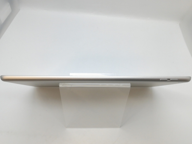 【中古】Apple 【Wi-Fi】 iPad（第8世代/2020） 32GB シルバー MYLA2J/A【なんば】保証期間１ヶ月【ランクC】_5