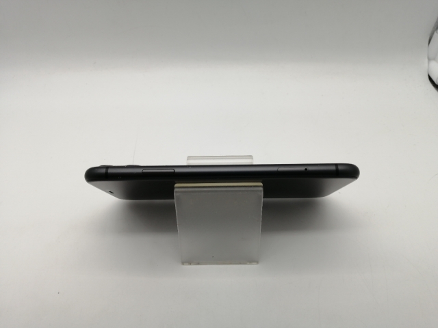 中古】Apple SoftBank 【SIMロック解除済み】 iPhone 11 64GB ブラック