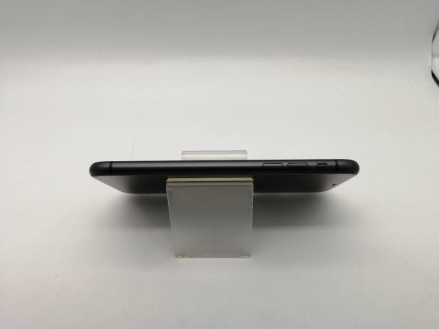 中古】Apple SoftBank 【SIMロック解除済み】 iPhone 11 64GB ブラック