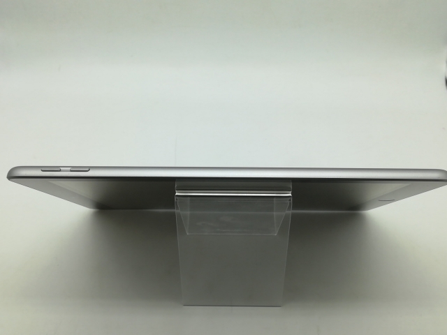 【中古】Apple 【Wi-Fi】 iPad（第6世代/2018） 32GB スペースグレイ MR7F2J/A【OSU301】保証期間１ヶ月【ランクA】_3
