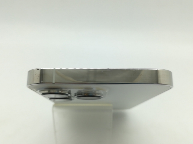 【中古】Apple 国内版 【SIMフリー】 iPhone 13 Pro 1TB シルバー MLV33J/A【OSU301】保証期間１ヶ月【ランクC】