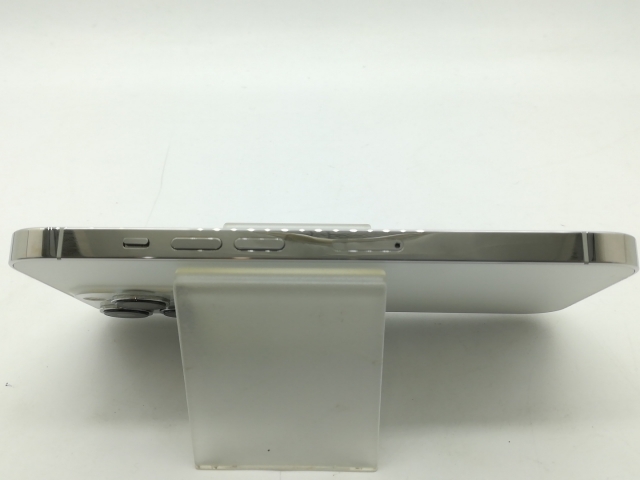 【中古】Apple 国内版 【SIMフリー】 iPhone 13 Pro 1TB シルバー MLV33J/A【OSU301】保証期間１ヶ月【ランクC】
