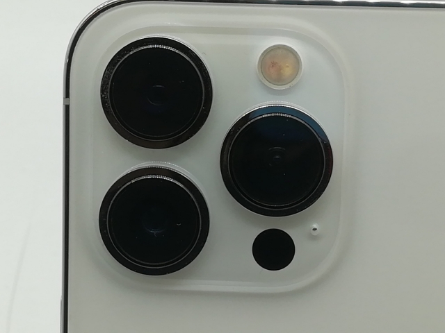 【中古】Apple 国内版 【SIMフリー】 iPhone 13 Pro 1TB シルバー MLV33J/A【OSU301】保証期間１ヶ月【ランクC】