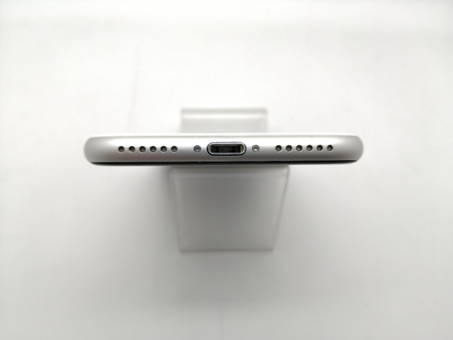【中古】Apple au 【SIM鍵を掛ける取り消す済み】 iPhone SE（第2時人） 128GB 白いこと MXD12J/A【OSU301】言いはなつ継続期間１ヶ月【位置づけるB】