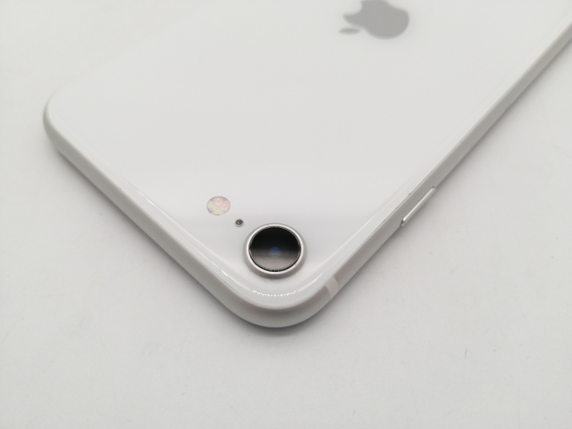 【中古】Apple au 【SIM鍵を掛ける取り消す済み】 iPhone SE（第2時人） 128GB 白いこと MXD12J/A【OSU301】言いはなつ継続期間１ヶ月【位置づけるB】