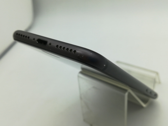 【中古】Apple au 【SIMロック解除済み】 iPhone 8 256GB スペースグレイ MQ842J/A【OSU301】保証期間１ヶ月【ランクB】_8