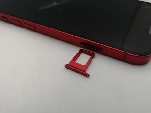 【中古】Apple SoftBank 【SIMフリー】 iPhone 14 128GB (PRODUCT)RED MPV93J/A【OSU301】保証期間１ヶ月【ランクC】_7