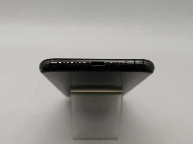 【中古】Apple SoftBank 【SIMロック解除済み】 iPhone 11 Pro 256GB スペースグレイ MWC72J/A【OSU301】保証期間１ヶ月【ランクC】_4