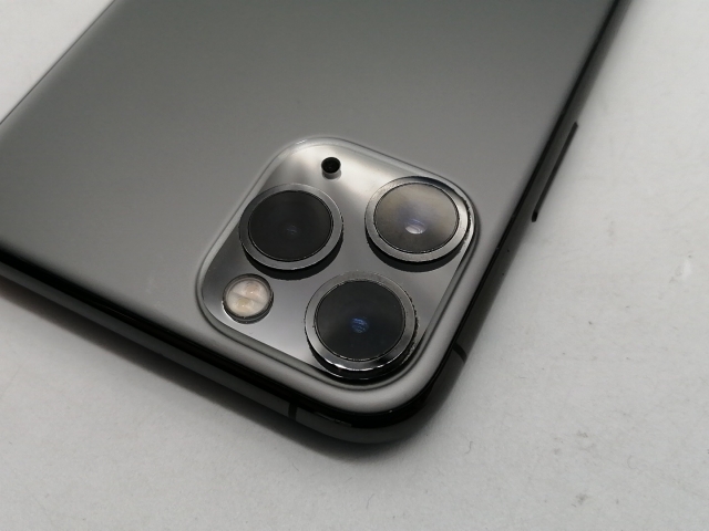 【中古】Apple SoftBank 【SIMロック解除済み】 iPhone 11 Pro 256GB スペースグレイ MWC72J/A【OSU301】保証期間１ヶ月【ランクC】_6