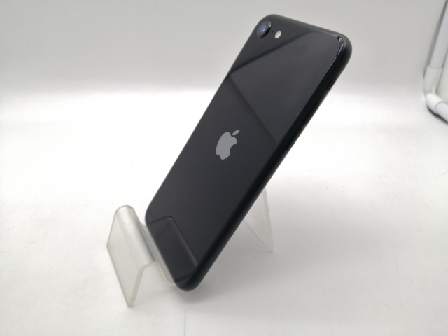 【中古】Apple docomo 【SIMフリー】 iPhone SE（第3世代） 64GB ミッドナイト MMYC3J/A【OSU301】保証期間１ヶ月【ランクB】