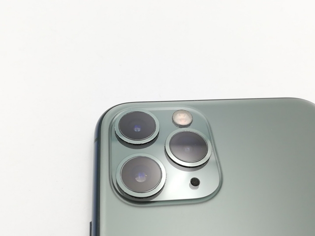【中古】Apple au 【SIMロック解除済み】 iPhone 11 Pro 256GB ミッドナイトグリーン MWCC2J/A【ECセンター】保証期間１ヶ月【ランクB】_6