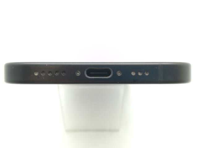 【中古】Apple docomo 【SIMフリー】 iPhone 15 128GB ブラック MTMH3J/A【OSU301】保証期間１ヶ月【ランクB】