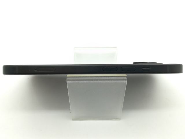 【中古】Apple docomo 【SIMフリー】 iPhone 15 128GB ブラック MTMH3J/A【OSU301】保証期間１ヶ月【ランクB】