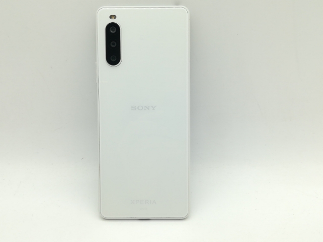 【中古】SONY au 【SIMロック解除済み】 Xperia 10 II ホワイト 4GB 64GB SOV43【OSU301】保証期間１ヶ月【ランクB】