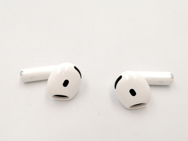 【中古】Apple AirPods 4 MXP63J/A【三宮センター】保証期間１ヶ月_1