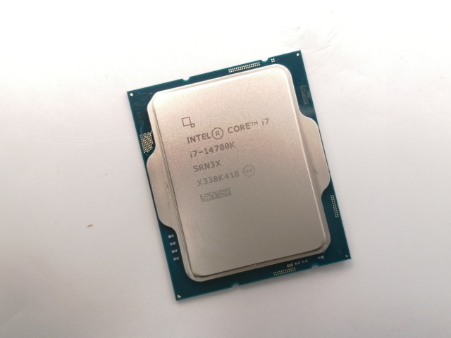 【中古】Intel Core i7-14700K(3.4GHz) Box LGA1700/20C(P:8C/E:12C)/28T/L3 33M/UHD 770/PBP125W【ECセンター】保証期間１週間