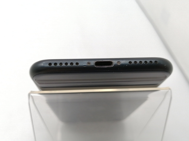 【中古】Apple ymobile 【SIMフリー】 iPhone SE（第3世代） 128GB ミッドナイト MMYF3J/A【ECセンター】保証期間１ヶ月【ランクB】_4