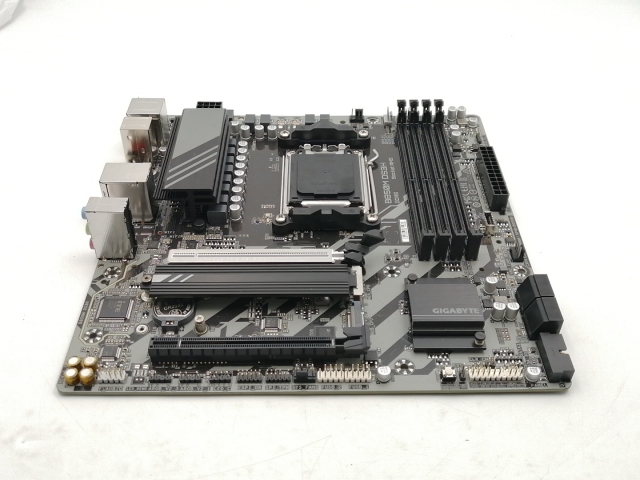 【中古】GIGABYTE B850M DS3H B850/AM5/microATX【ECセンター】保証期間１週間