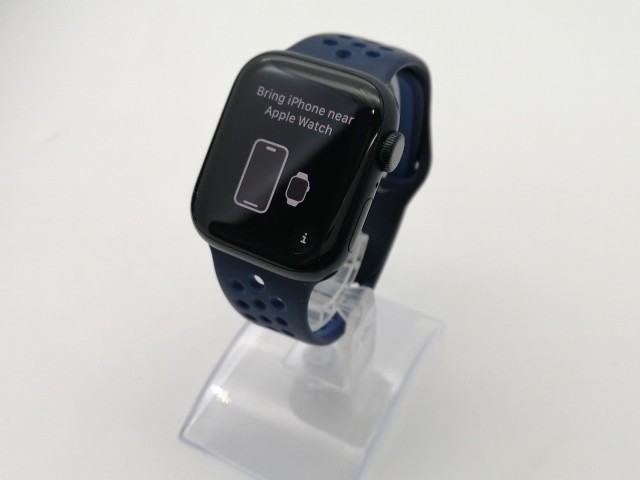 【中古】Apple Apple Watch Nike Series7 GPS 41mm ミッドナイトアルミ/Nikeスポーツバンド ﾐｯﾄﾞﾅｲﾄﾈｲﾋﾞｰ/ﾐｽﾃｨｯｸﾈｲ