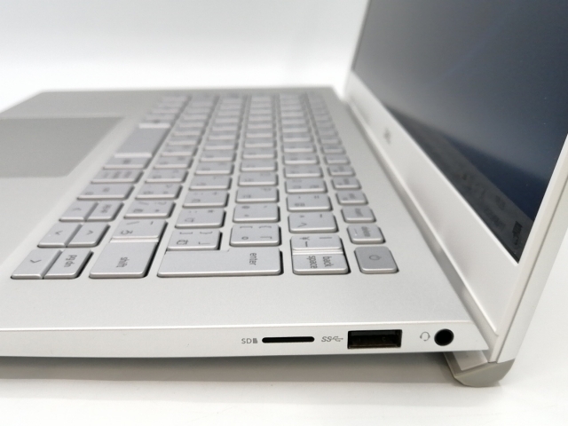 新品 保証付 Inspiron 14 5000 5480 第8世代 i5-8265U 8GB 256GB/SSD(PCIe NVMe) フルHD Windows10 シルバー Inspiron 14 5000(5480)レビュー⁄パソコン徹底比較購入ガイド