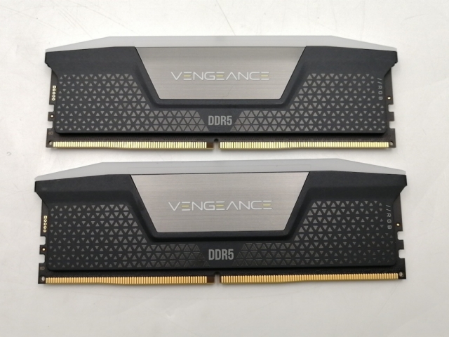 【中古】DDR5 16GB 2枚組（合計32GB） DDR5-6000(PC5-48000)【デスクトップPC用】【ECセンター】保証期間１週間