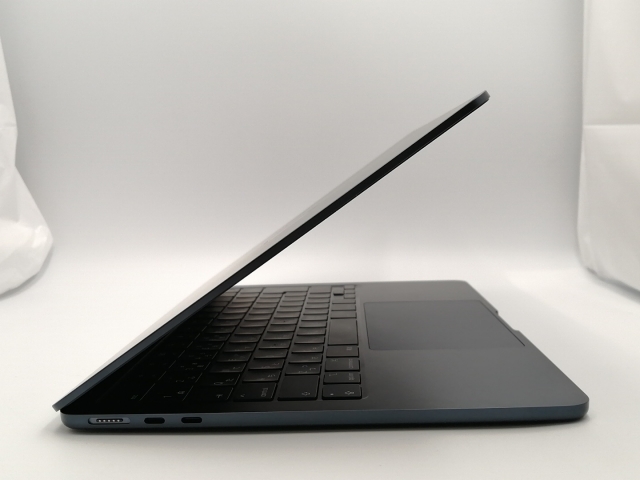 中古】Apple MacBook Air 13インチ CTO (M2,2022) ミッドナイト M2(CPU