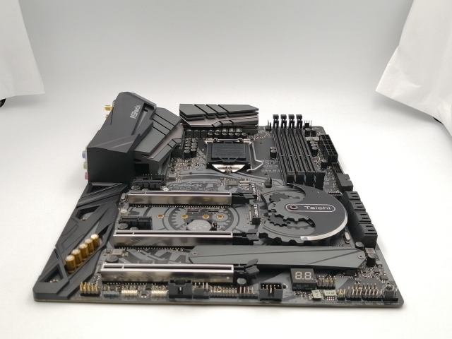 【中古】ASRock Z390 Taichi Z390/LGA1151/11ac+BT4.2/ATX【熊本】保証期間１週間