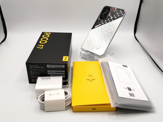 未使用】Xiaomi 国内版 【SIMフリー】 Poco F7 ホワイト 12GB 256GB