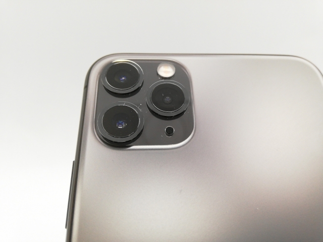 Apple iPhone 11 Pro MAX スペースグレー　極美品 Amazon | 【整備済み品】 Apple iPhone 11 Pro Max 256GB