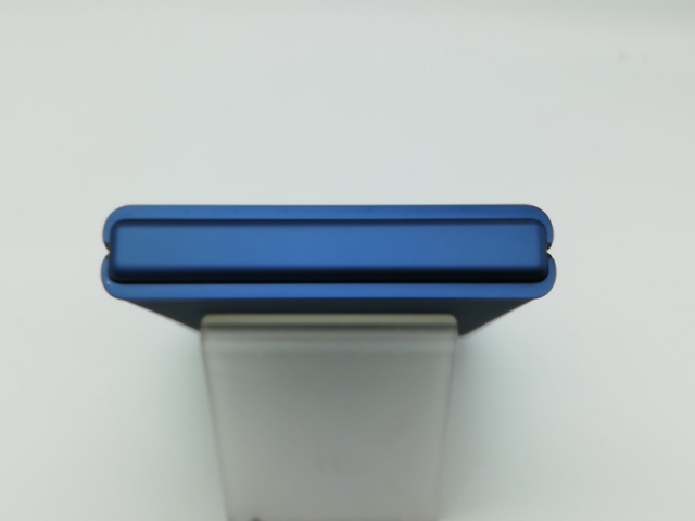 【中古】MOTOROLA 国内版 【SIMフリー】 motorola razr 60 ジブラルタルシーネイビー【秋葉本店】保証期間１ヶ月【ランクB】