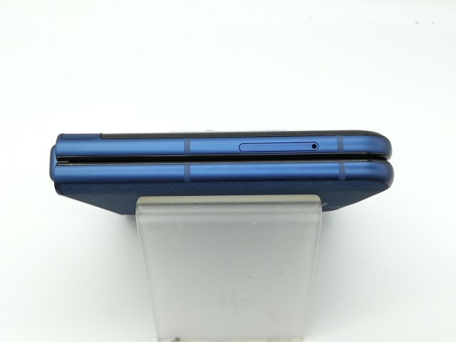 【中古】MOTOROLA 国内版 【SIMフリー】 motorola razr 60 ジブラルタルシーネイビー【秋葉本店】保証期間１ヶ月【ランクB】