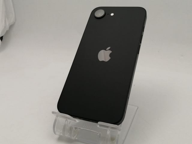 【中古】Apple 国内版 【SIMフリー】 iPhone 16e 128GB ブラック MD1Q4J/A【ECセンター】保証期間１ヶ月【ランクB】