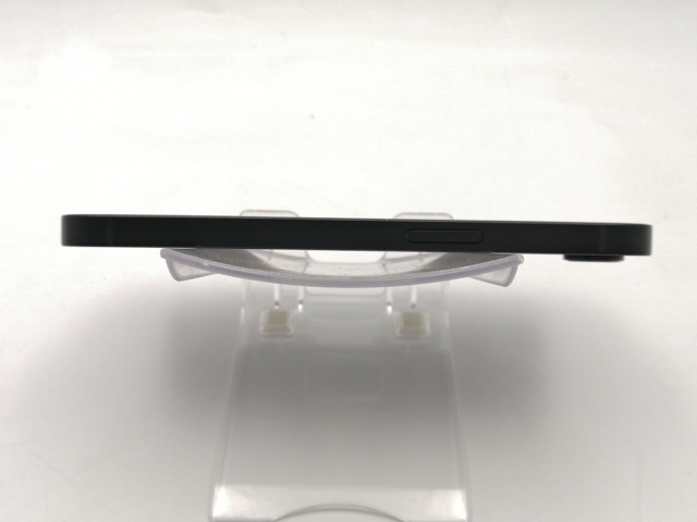 【中古】Apple 国内版 【SIMフリー】 iPhone 16e 128GB ブラック MD1Q4J/A【ECセンター】保証期間１ヶ月【ランクB】