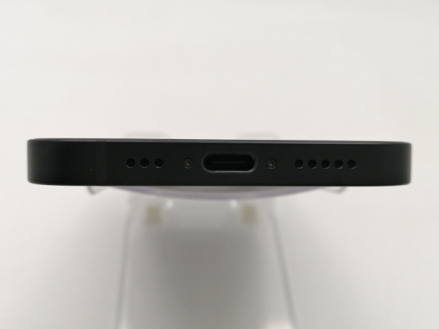 【中古】Apple 国内版 【SIMフリー】 iPhone 16e 128GB ブラック MD1Q4J/A【ECセンター】保証期間１ヶ月【ランクB】