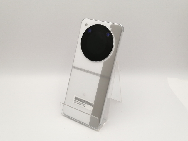 【美品中古レア端末】Libero Flip ホワイト ZTE 新品未使用 SIMフリー品 Libero Flip ホワイト A304ZT ワイ