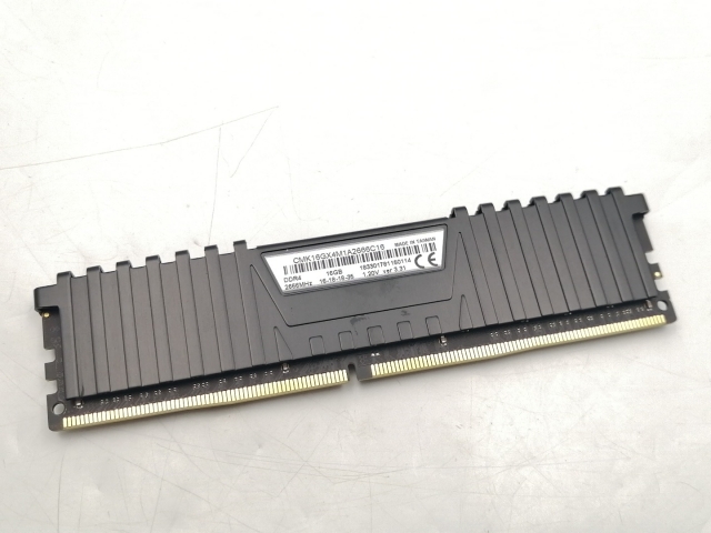 【中古】DDR4 16GB PC4-21300(DDR4-2666)【デスクトップPC用】【ECセンター】保証期間１週間